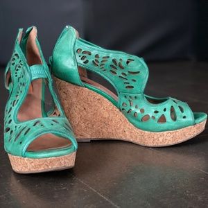 Mix Mooz Kayla Green Platform Sandals Size 8.5